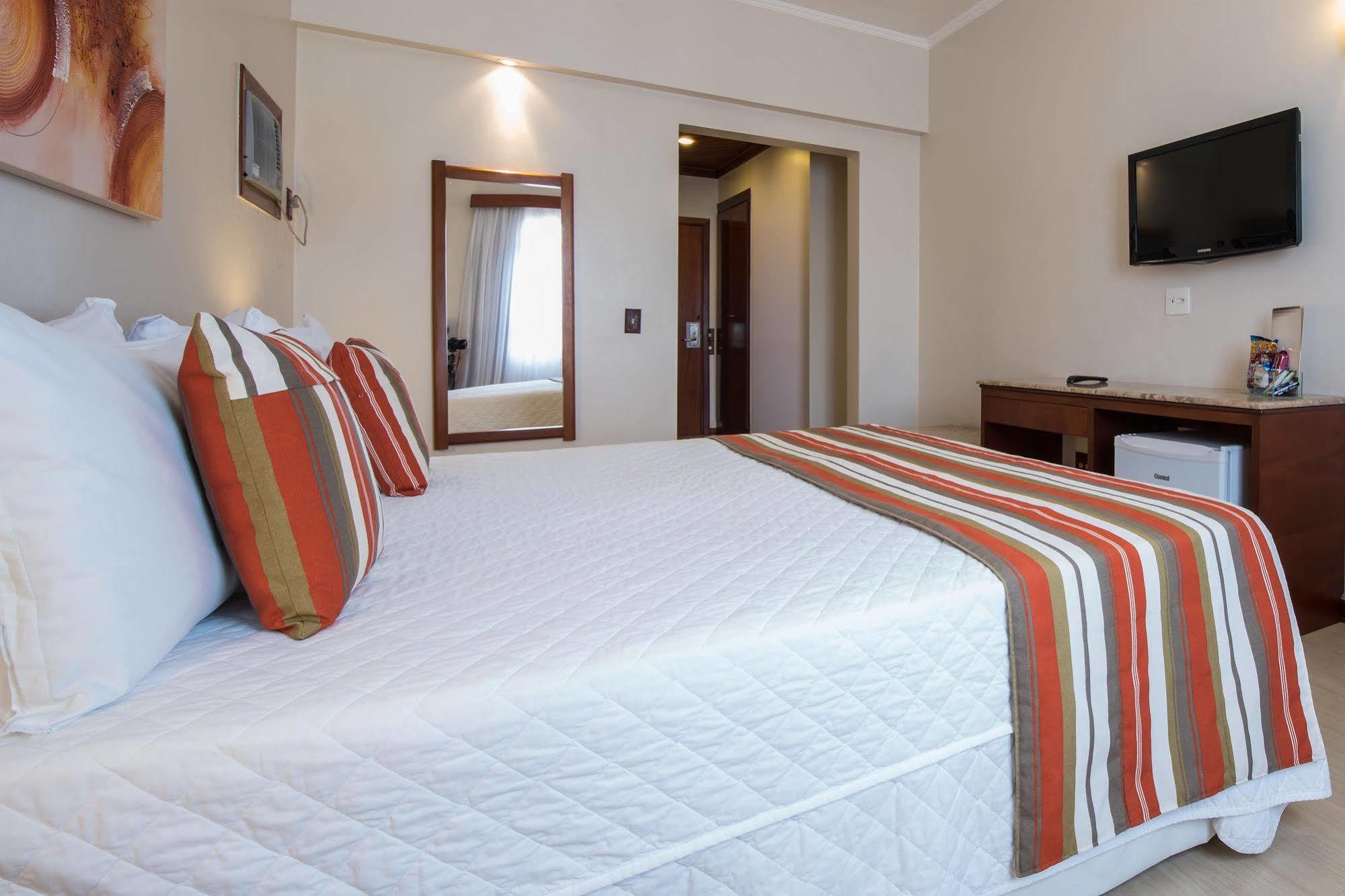 Poços de Caldas Hotel Carlton Plaza מראה חיצוני תמונה